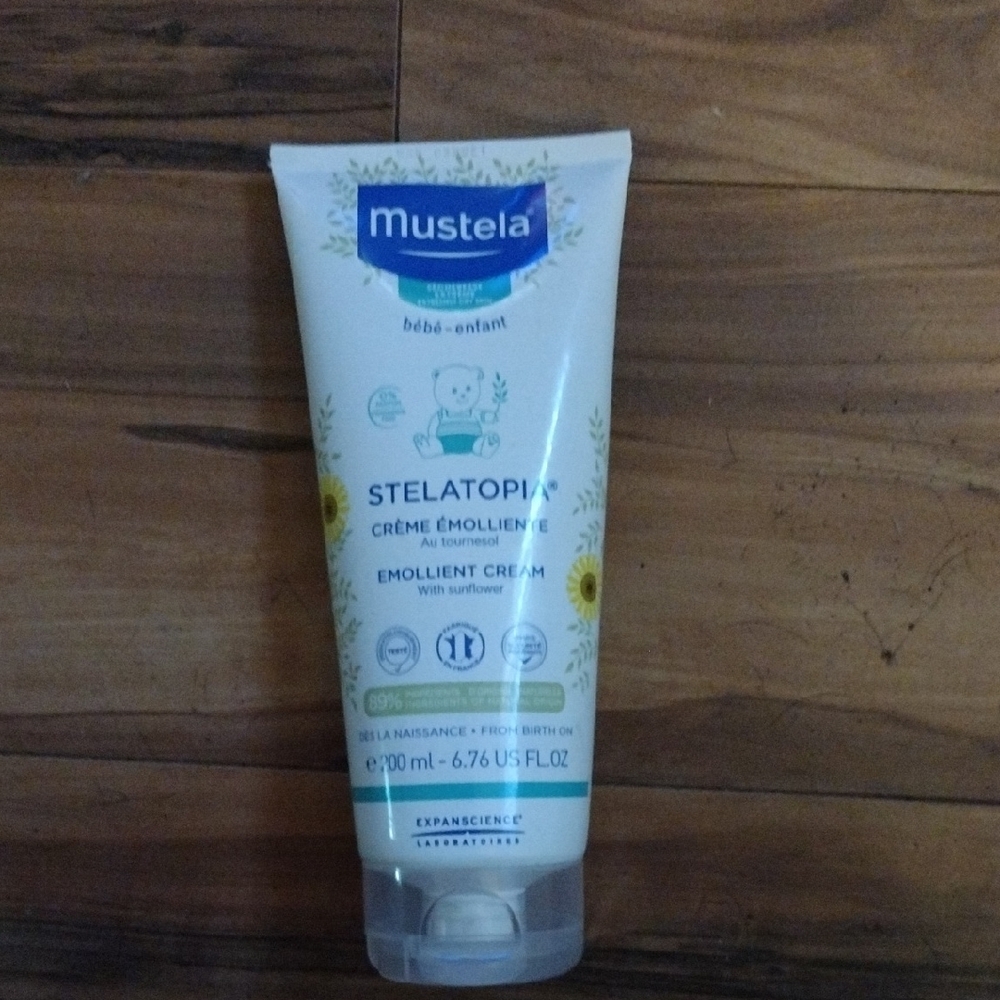 Stelatopia Emollient Cream - White